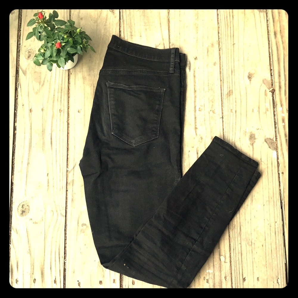 Skinny high rise black jeans